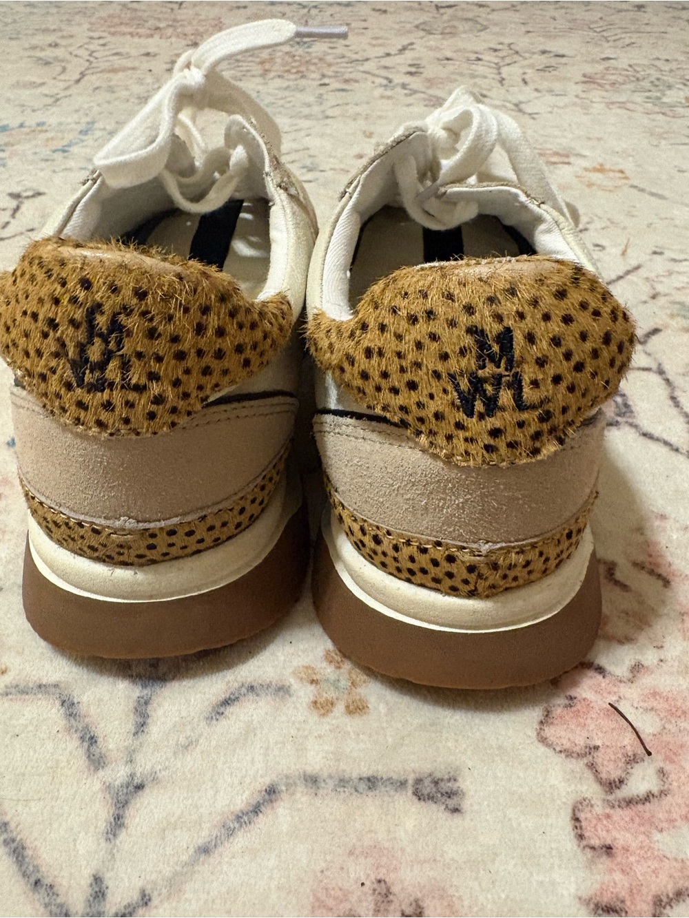 Madewell- MWL tennis shoes. Size 8.5. Like New!!! - Picture 2 of 9